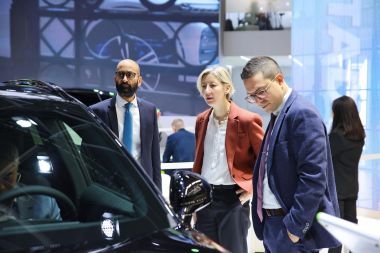 XPENGin tekoälypohjainen liikkuvuuden visio keskeisella sijalla pariisin autonäyttelyssä - Esittelyssä  P7+
