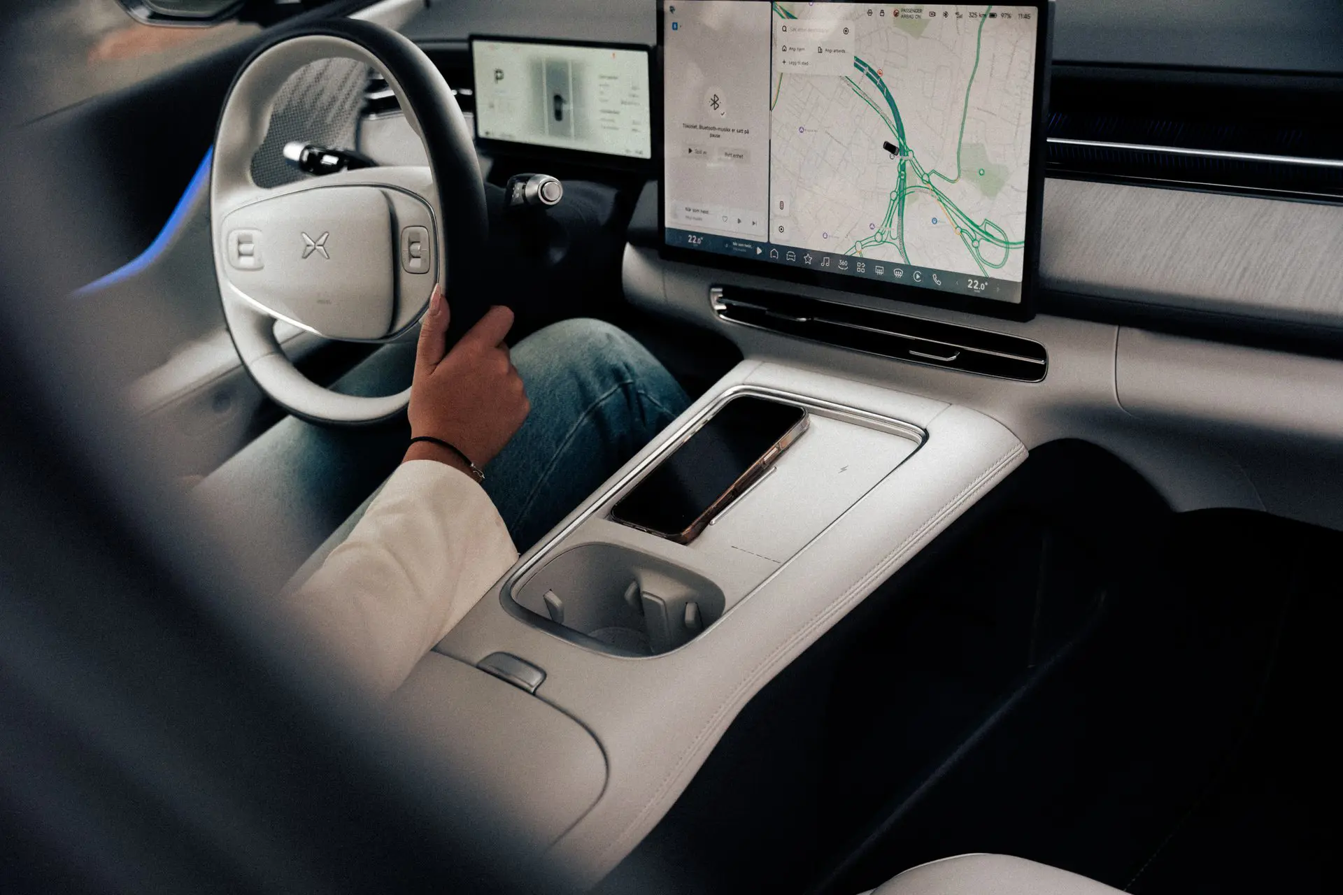 ”Hey XPENG” -ääniavustaja*